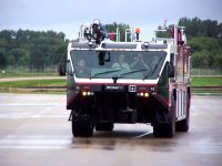 USAF Flughafenfeuerwehr Fahrzeug 5 beim Vorführen